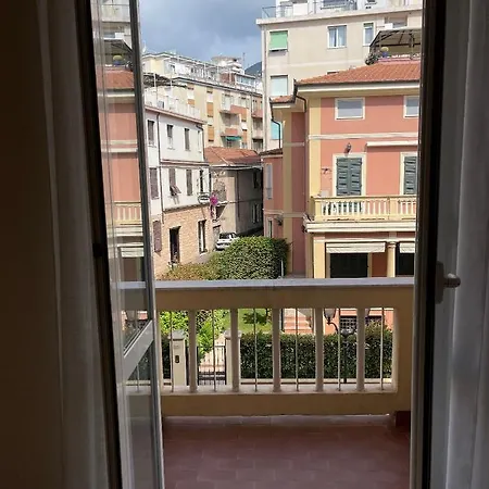 Casa de hóspedes Gialla Ridi Che Ti Passa