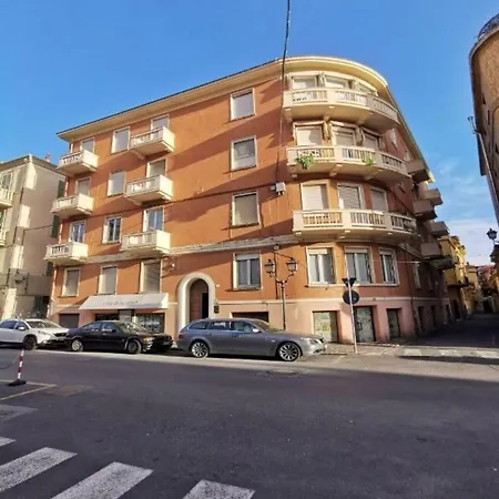 Gialla Ridi Che Ti Passa Алассіо