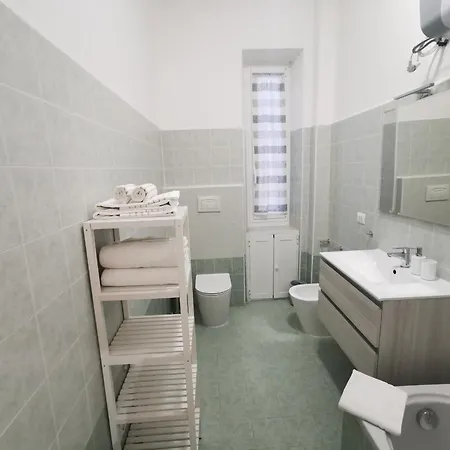Casa de hóspedes Gialla Ridi Che Ti Passa *