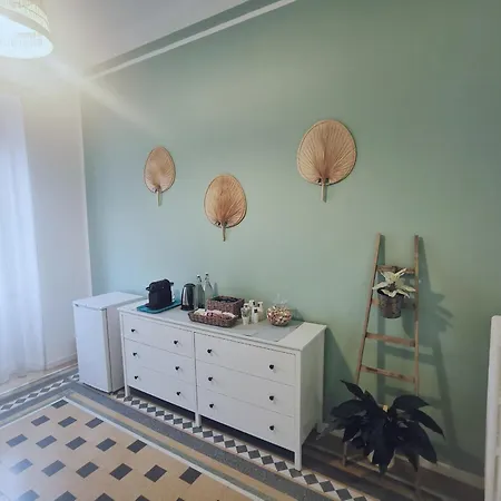 Casa de hóspedes Gialla Ridi Che Ti Passa